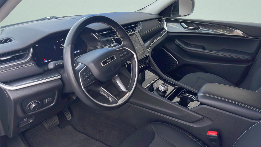 2022 Jeep Grand Cherokee L Laredo