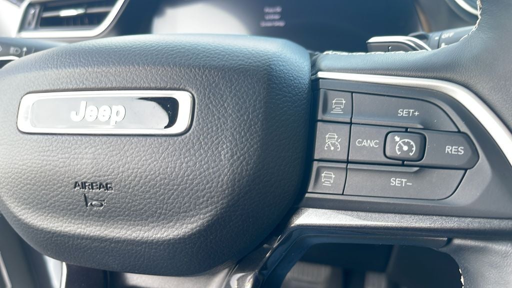 2022 Jeep Grand Cherokee L Laredo