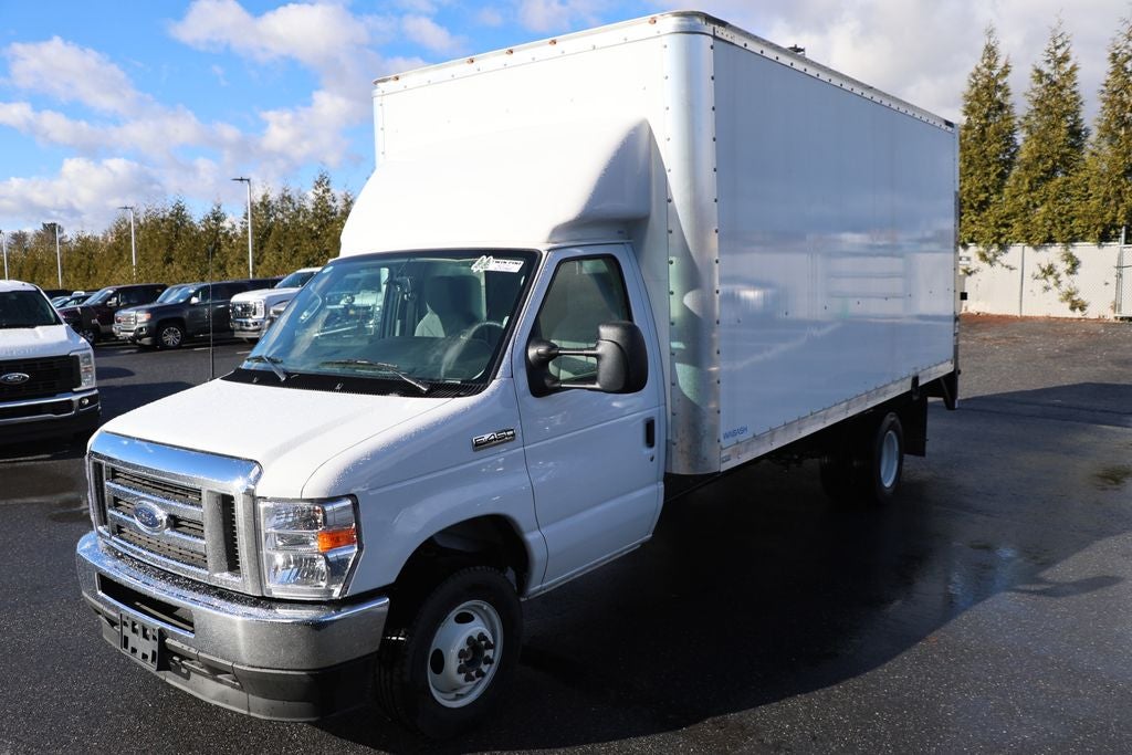 2025 Ford E-450SD Base