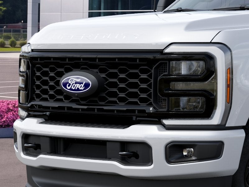 2027 Ford Super Duty F-350 XLT
