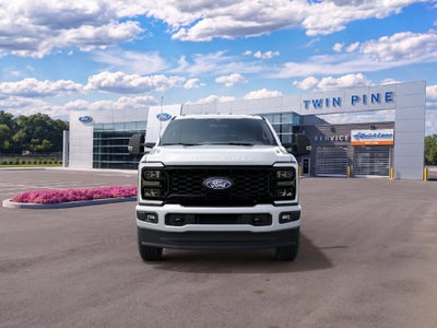 2027 Ford Super Duty F-350 XLT