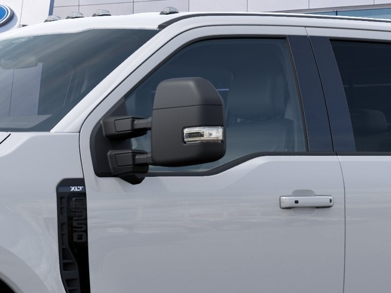 2027 Ford Super Duty F-350 XLT