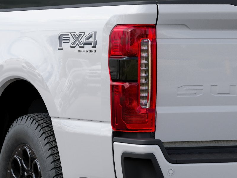 2027 Ford Super Duty F-350 XLT