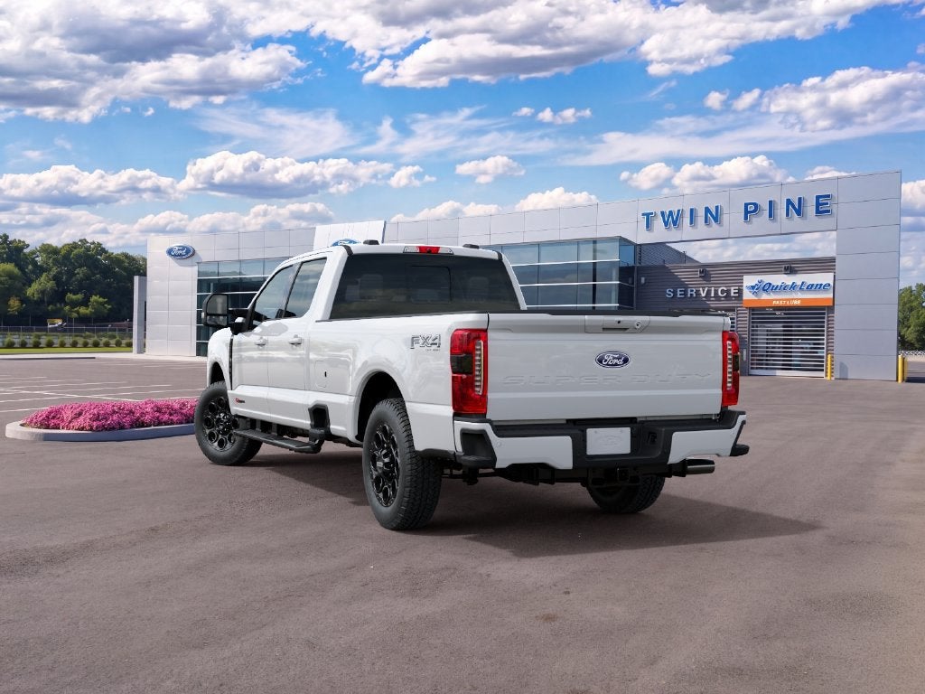 2027 Ford Super Duty F-350 XLT