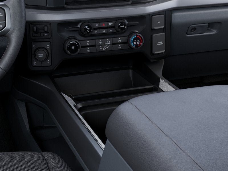 2027 Ford Super Duty F-350 XLT