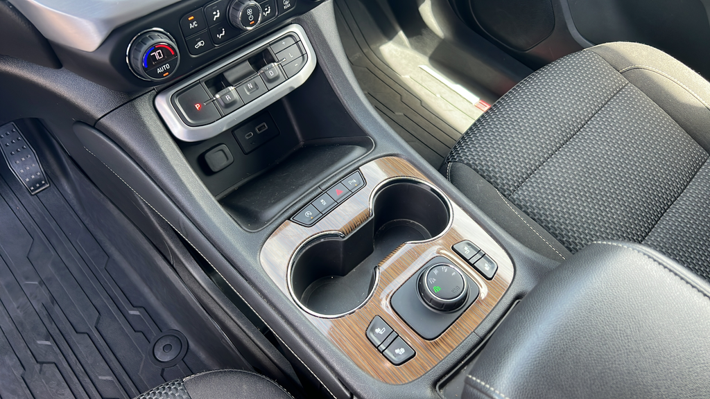 2020 GMC Acadia SLE
