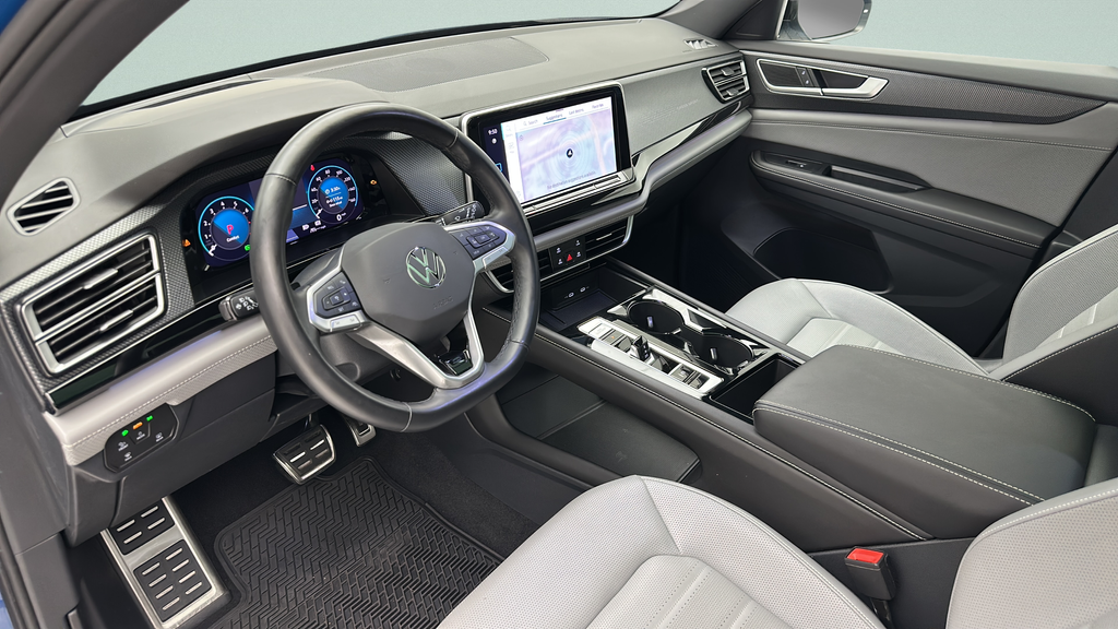 2025 Volkswagen Atlas Cross Sport 2.0T SEL R-Line Black