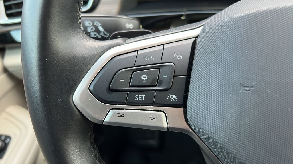 2024 Volkswagen Atlas 2.0T SEL Premium R-Line