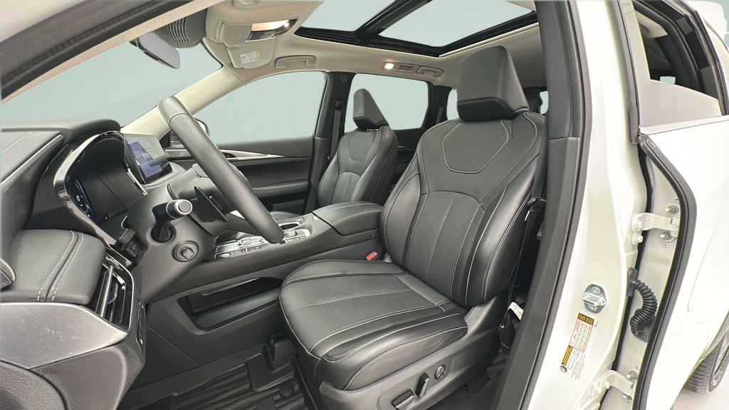 2024 INFINITI QX60 LUXE