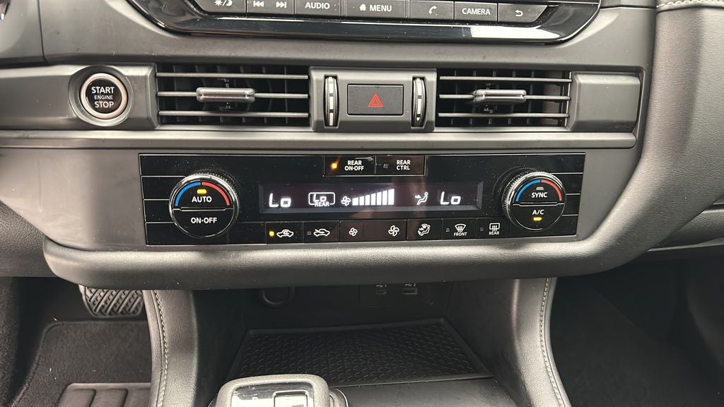 2024 Nissan Pathfinder S
