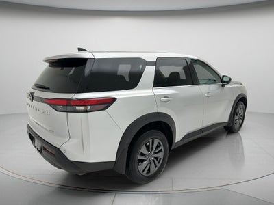 2024 Nissan Pathfinder S