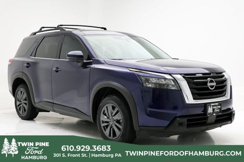 2023 Nissan Pathfinder SV