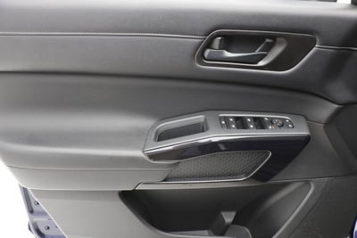 2023 Nissan Pathfinder SV