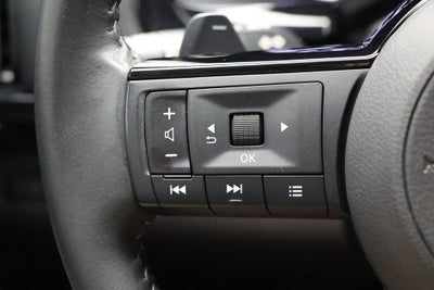 2023 Nissan Pathfinder SV