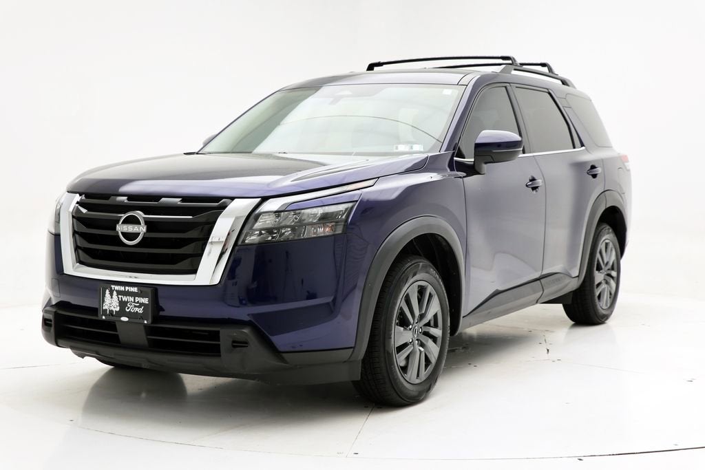 2023 Nissan Pathfinder SV