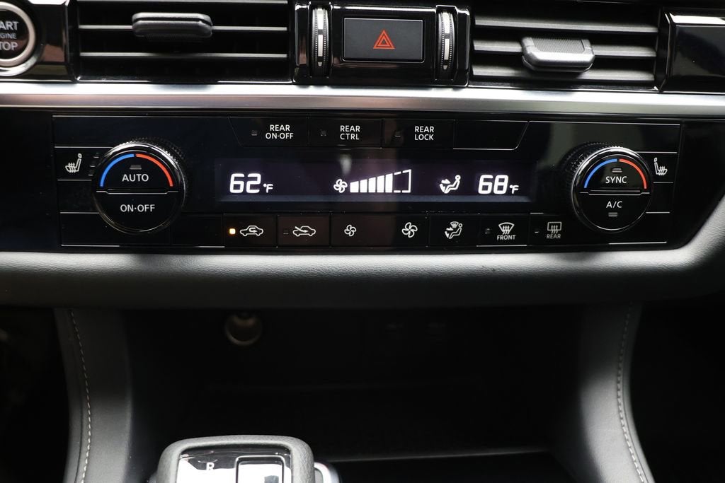 2023 Nissan Pathfinder SV