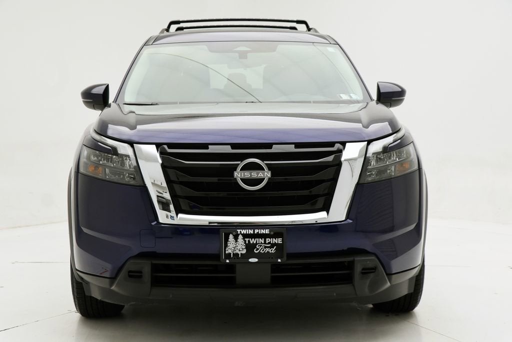 2023 Nissan Pathfinder SV