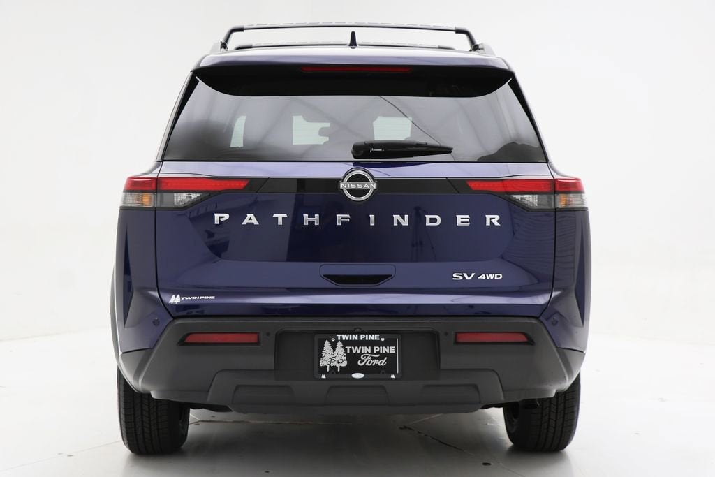 2023 Nissan Pathfinder SV