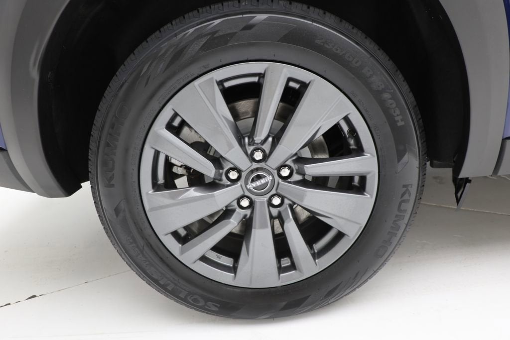 2023 Nissan Pathfinder SV