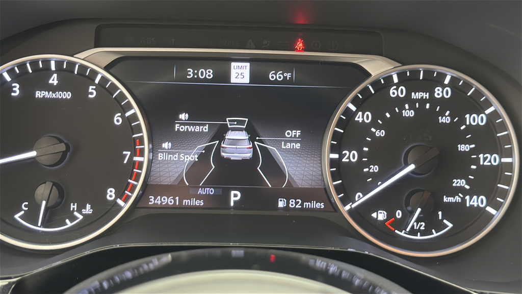 2024 Nissan Pathfinder SL