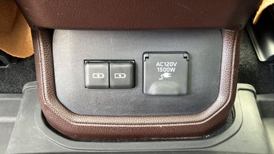 2022 Toyota Highlander Hybrid Platinum