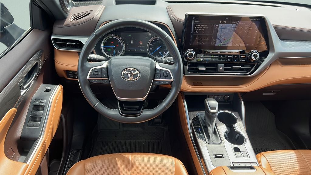 2022 Toyota Highlander Hybrid Platinum