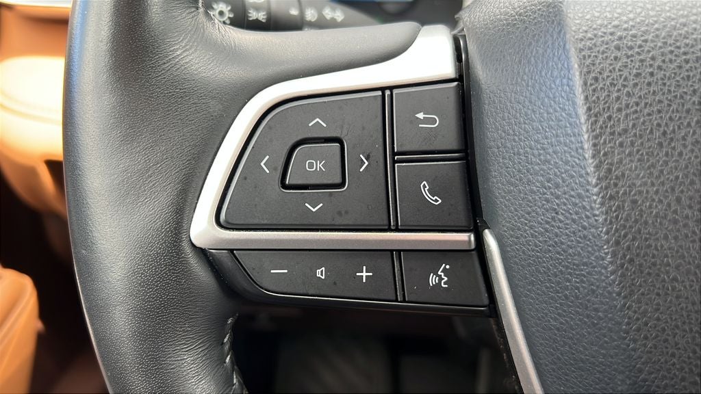 2022 Toyota Highlander Hybrid Platinum