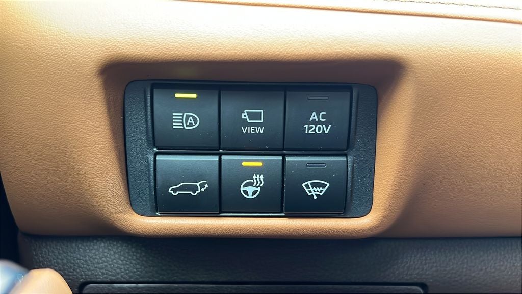 2022 Toyota Highlander Hybrid Platinum