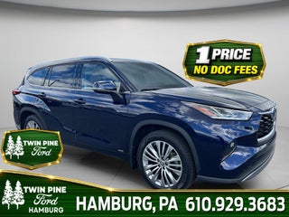 2022 Toyota Highlander Hybrid Platinum