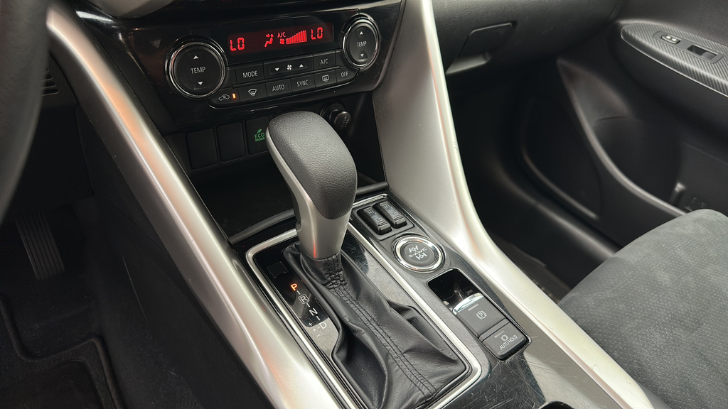 2025 Mitsubishi Eclipse Cross SE