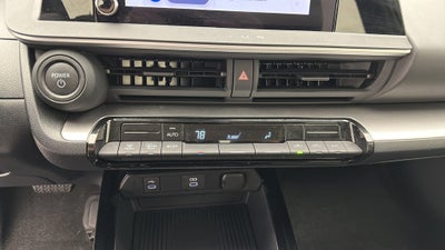 2025 Toyota Prius LE