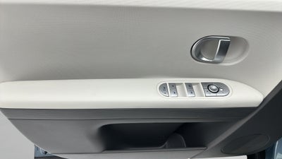 2024 Hyundai IONIQ 5 SE