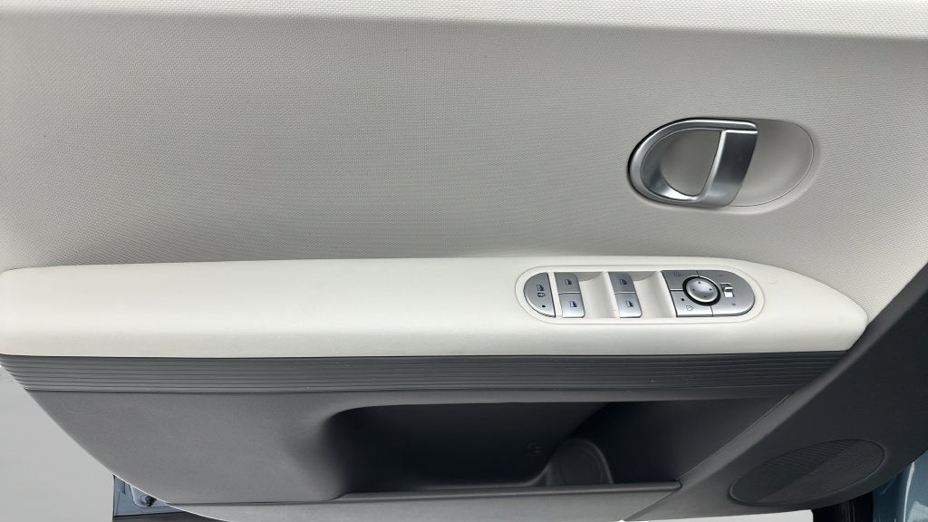 2024 Hyundai IONIQ 5 SE