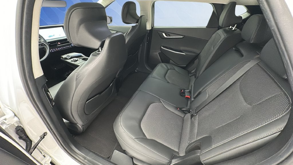 2024 Kia EV6 Light