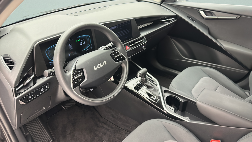 2025 Kia Niro LX