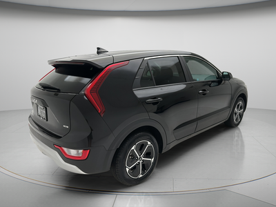 2025 Kia Niro LX