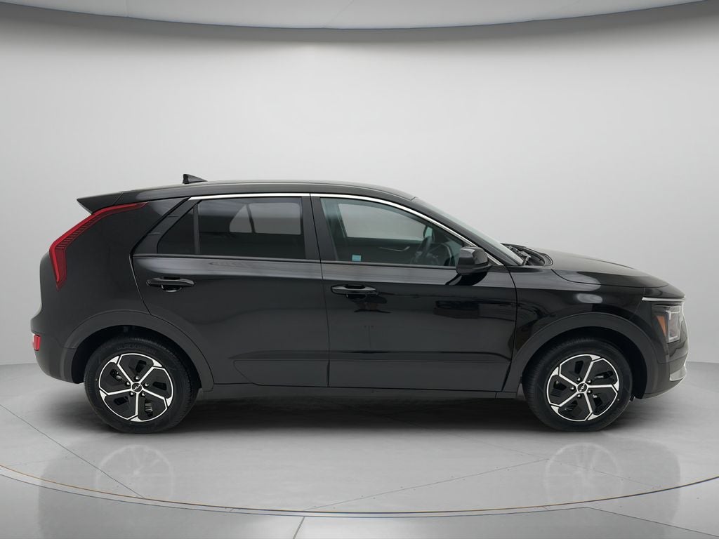 2025 Kia Niro LX