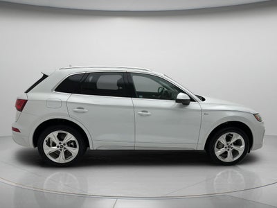 2024 Audi Q5 45 S line Premium quattro