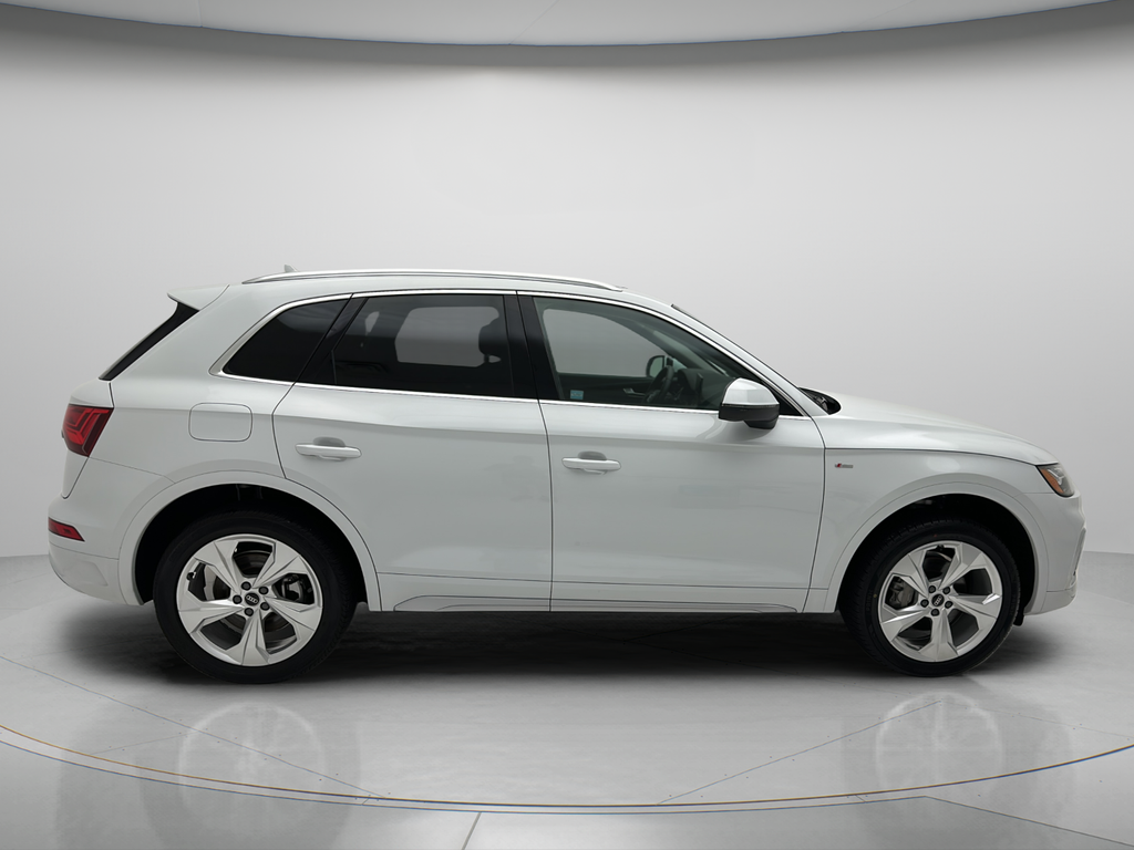 2024 Audi Q5 45 S line Premium quattro