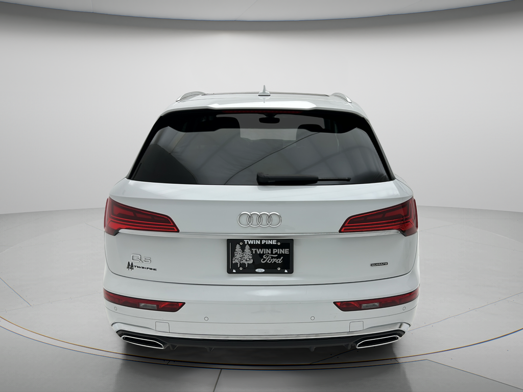 2024 Audi Q5 45 S line Premium quattro