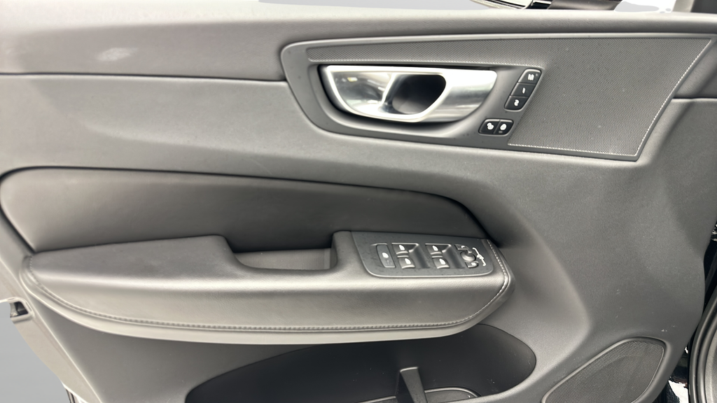 2023 Volvo XC60 B5 Core