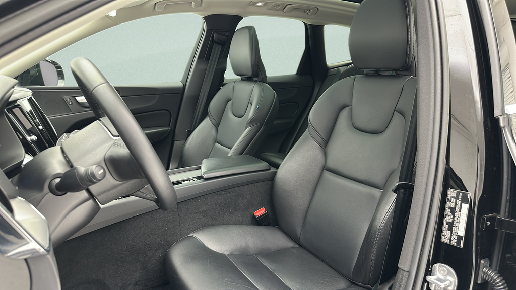 2023 Volvo XC60 B5 Core