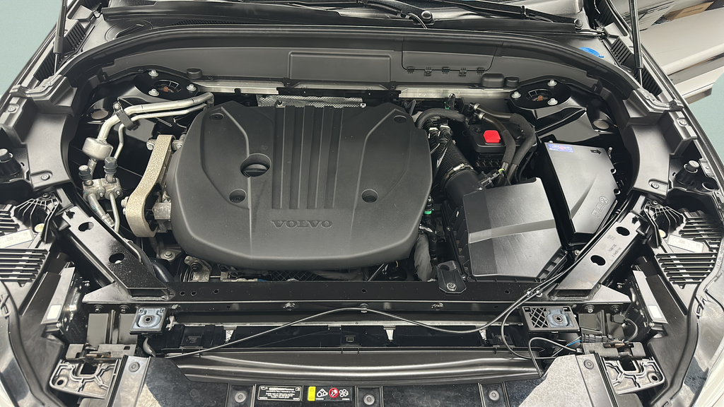 2023 Volvo XC60 B5 Core