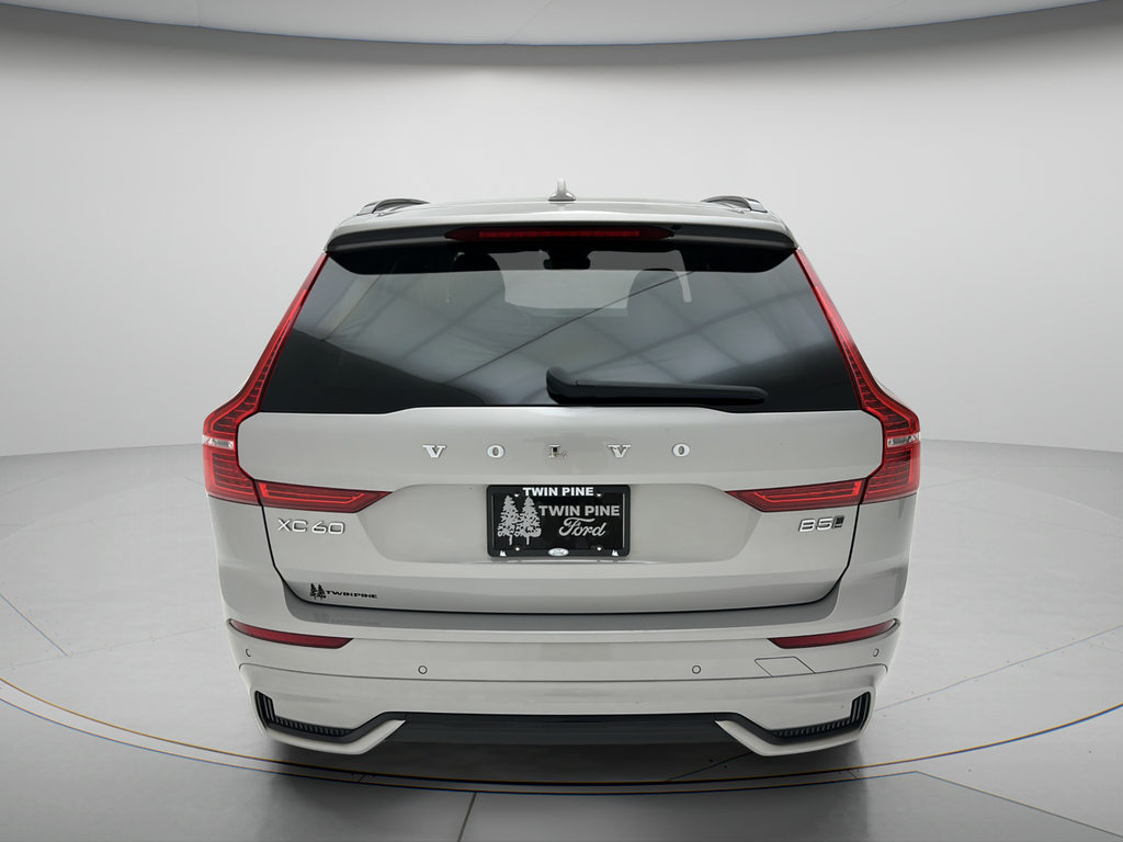2023 Volvo XC60 B5 Plus Dark Theme