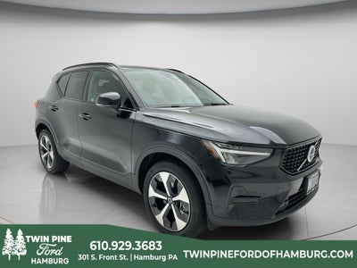 2024 Volvo XC40 B5 Core