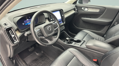 2024 Volvo XC40 B5 Core