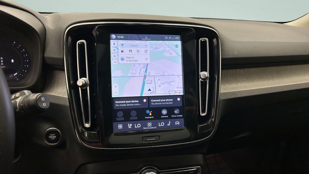 2024 Volvo XC40 B5 Core
