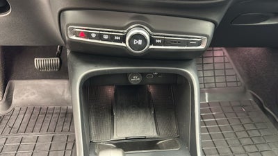 2024 Volvo XC40 B5 Core