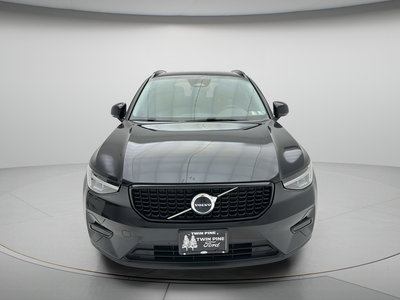 2024 Volvo XC40 B5 Core