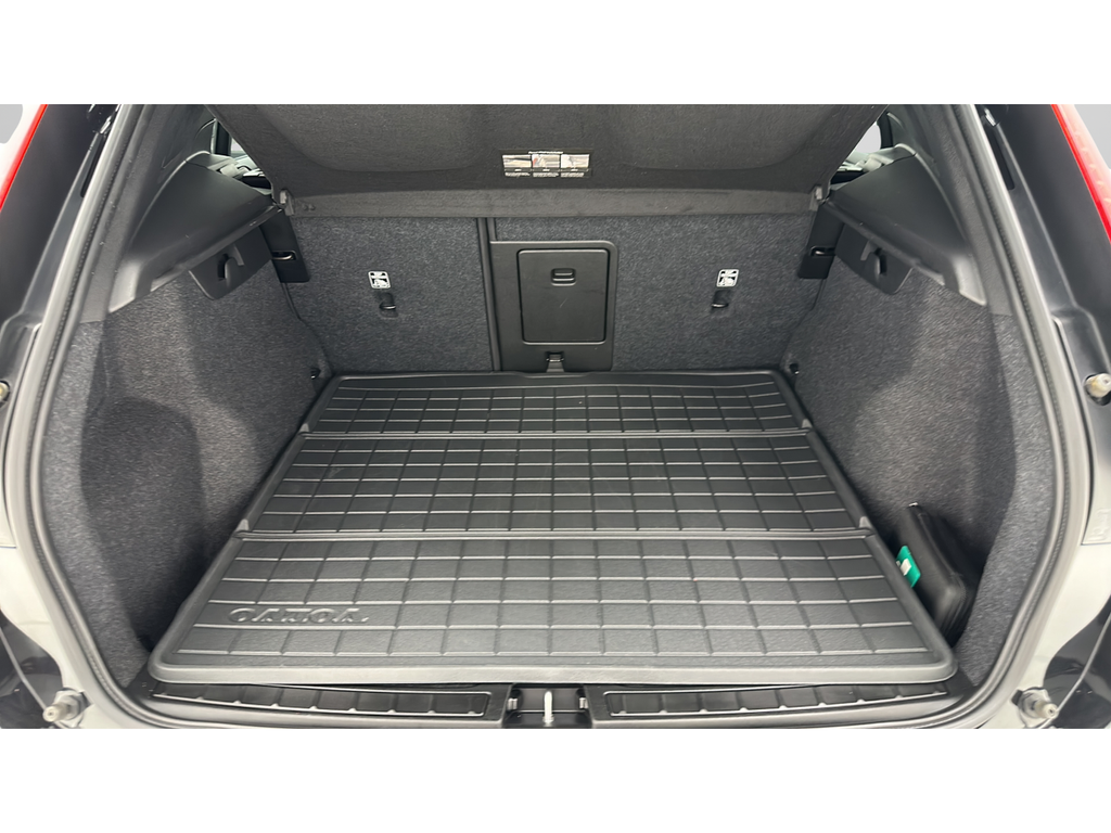 2024 Volvo XC40 B5 Core